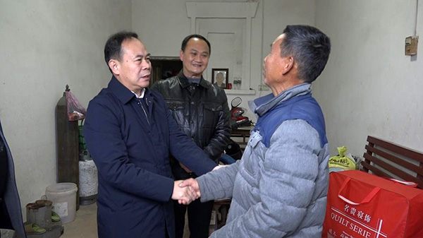唐仕海深入台源镇开展春节前走访慰问及督导安全生产疫情防控工作